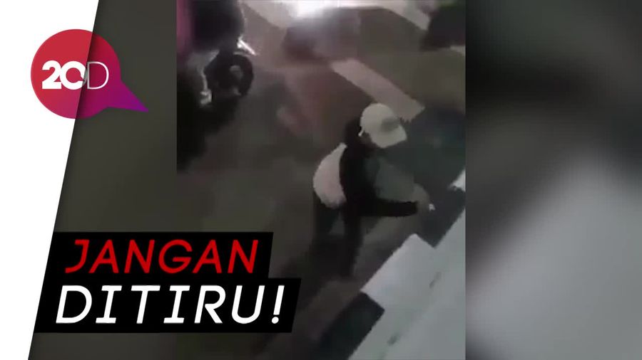 Keterlaluan! Underpass Mampang Dicorat-Coret Peserta SOTR