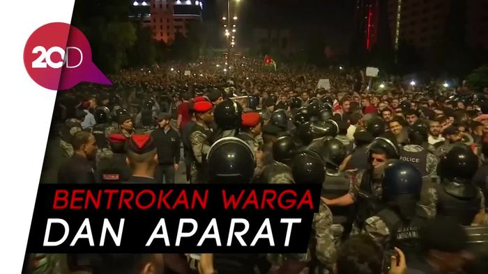  Protes Besar-besaran Tolak Kenaikan Pajak di Yordania 