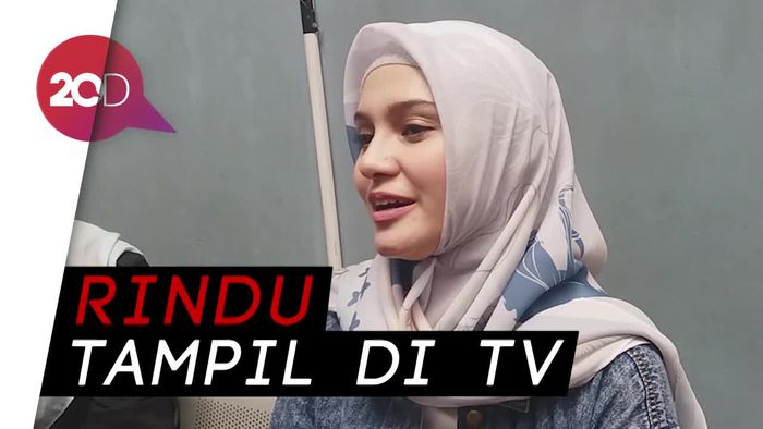 Cerita Zee Zee Shahab Baper saat Hamil Anak Kedua