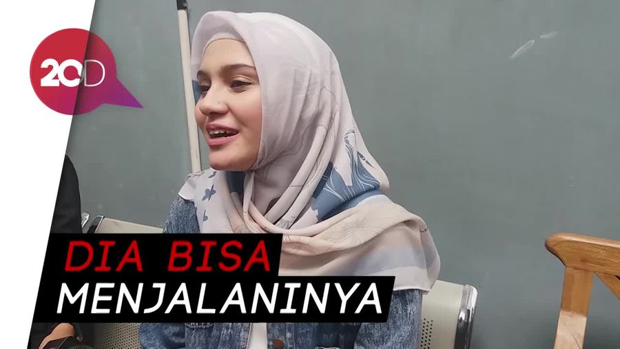 Cara Zee Zee Shahab Ajarkan Anaknya Berpuasa