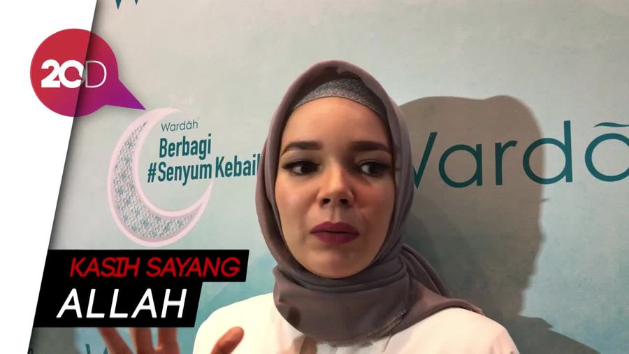 Makna Idul Fitri untuk Dewi Sandra