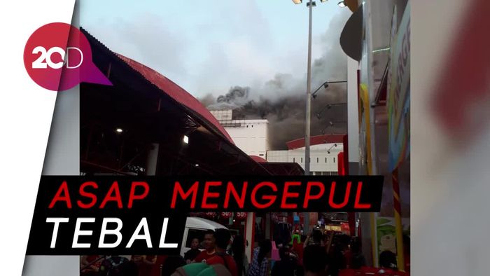 Gedung JIExpo di PRJ Terbakar