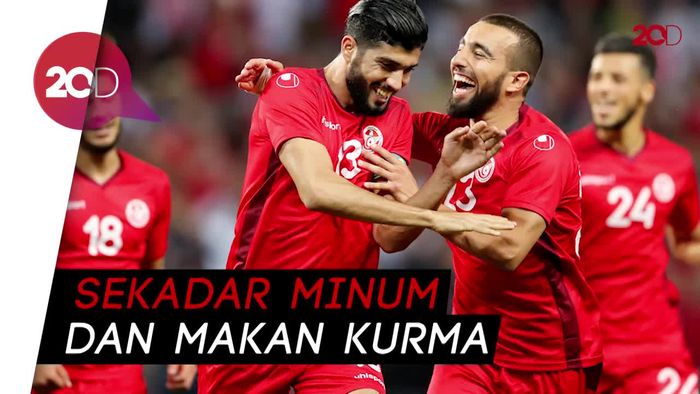 Terungkap! Pemain Tunisia Pura-pura Cedera Biar Bisa Buka Puasa