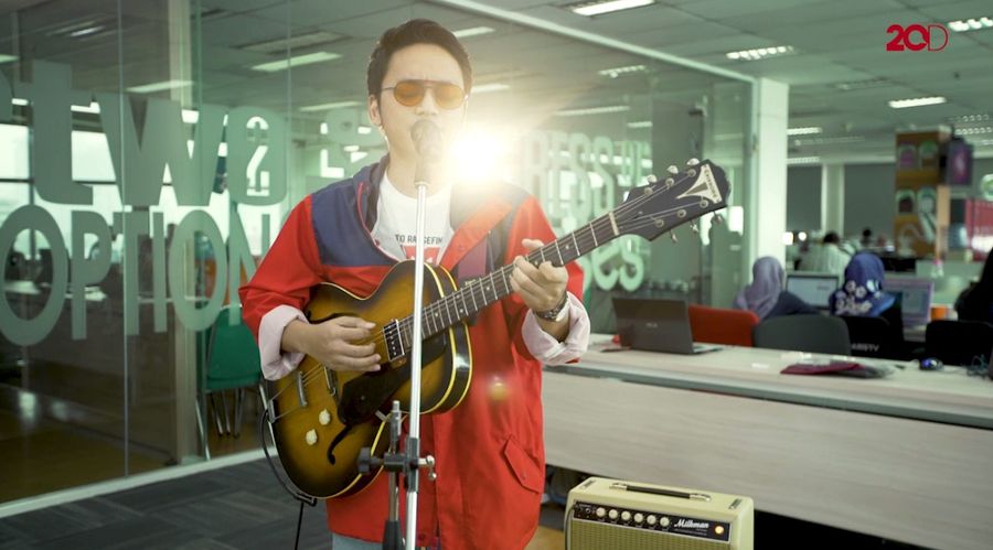Calvin Jeremy Ngajak Nostalgia Lewat Lagu Barunya
