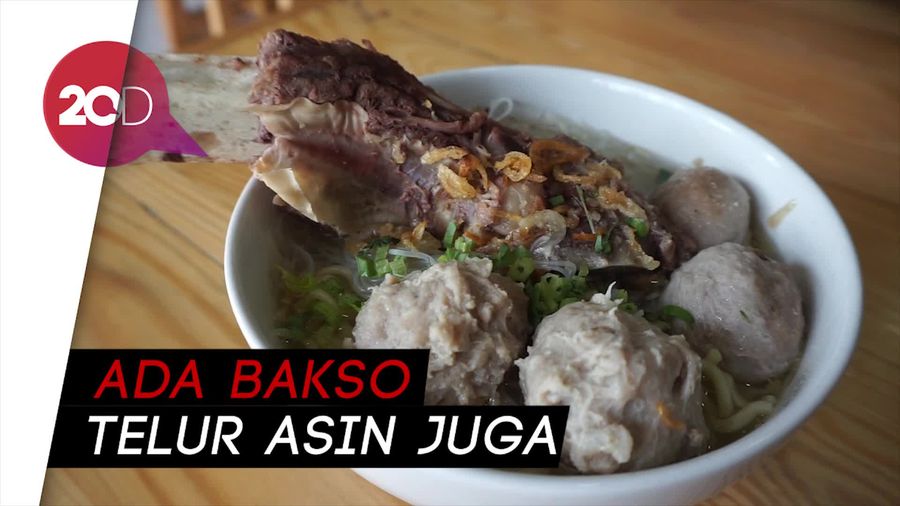 Enaknya Bakso Sumsum dan Mie Ayam Rendang di Gading Serpong