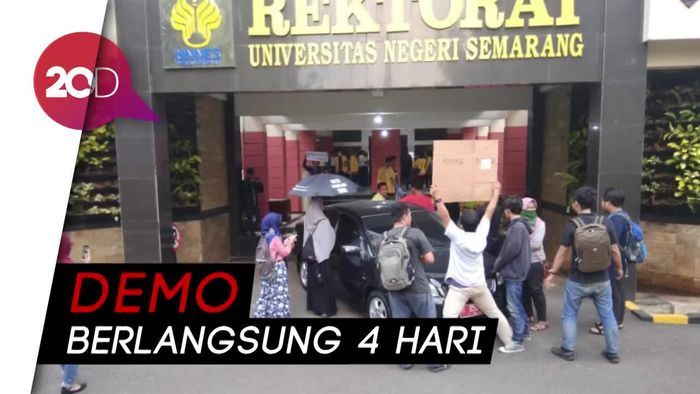Mahasiswa UNNES Demo, Tolak Penarikan Uang Pangkal