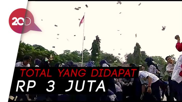 Hujan Uang di Halim, Siswa-siswi SMP Berebutan