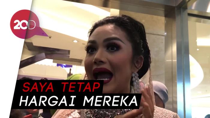 Foto Saat Umrah Dikritik Netizen, Ini Kata Krisdayanti