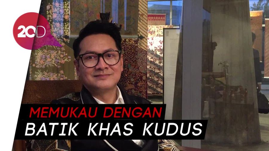 Denny Wirawan Bangga Batik Tampil di Paris