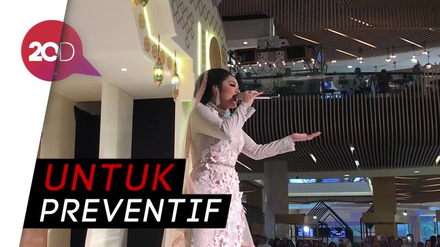 Posting Foto Bareng Mayangsari, KD Kenapa Tutup Kolom Komentar?