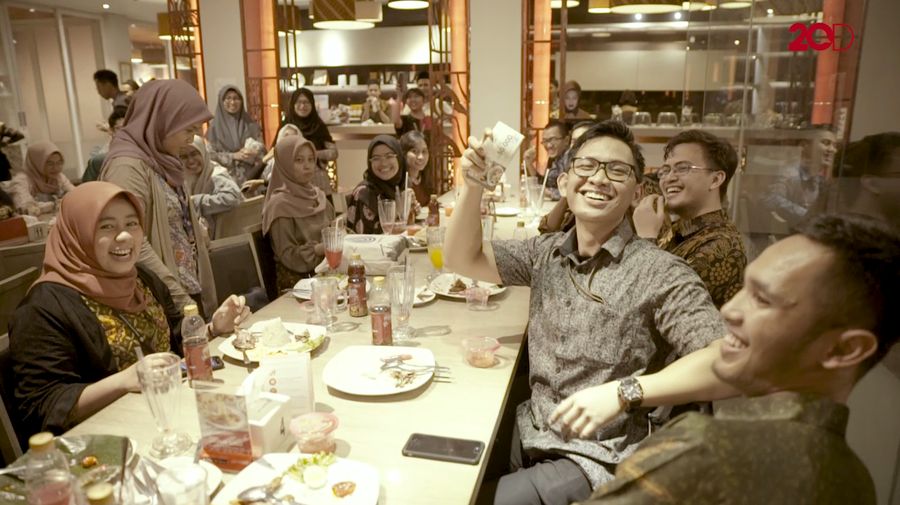 Pengunjung Dapur Solo Histeris Didatangi dTraktir Bukber!