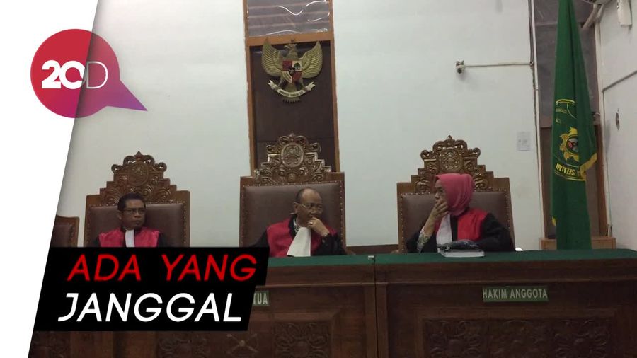 Sesama Pemakai, Hasil Tuntutan Jennifer Dunn dan Tia Beda Jauh