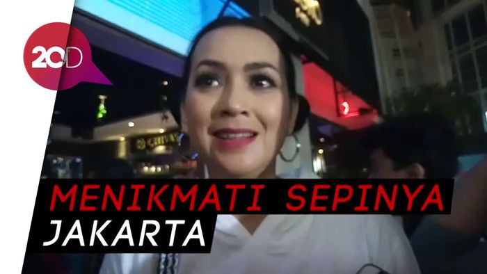 Begini Cara Ira Wibowo Nikmati Lebaran