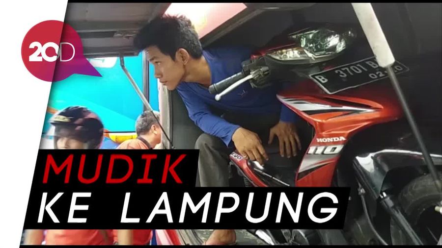 Pulang Kampung, Bernas Simpan Motor di Bagasi Bus