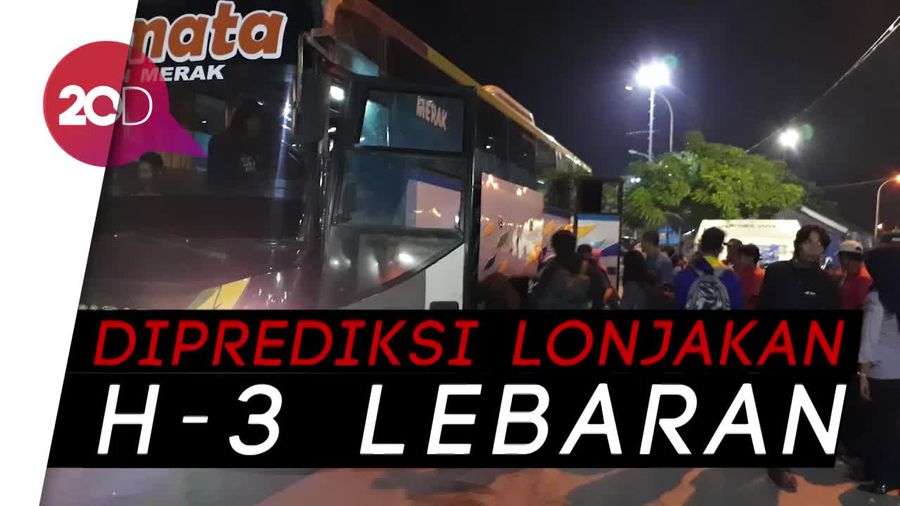 Pemudik Mulai Padati Terminal Merak