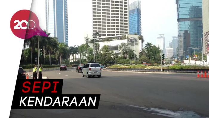 Jakarta Mulai Ditinggal Warganya, Bundaran HI Kosong
