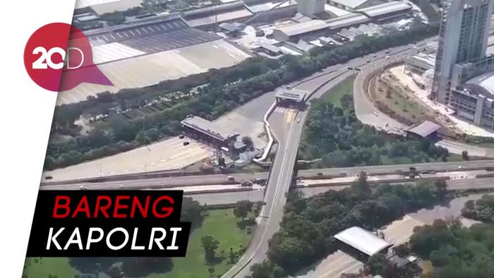 Cek Lalin Arus Mudik Lewat Helikopter