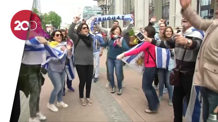 Semoga Suarez Tidak Gigit Kuping Lawan Lagi