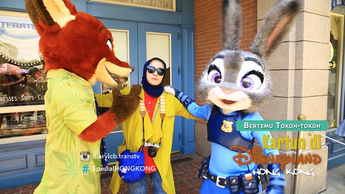 Bertemu Tokoh-tokoh Kartun di Disneyland Hong Kong