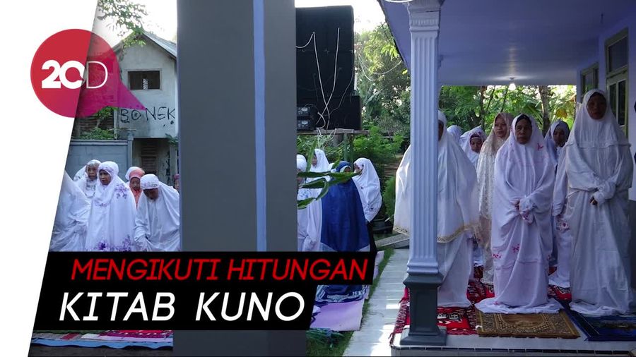 Jemaah Aboge Laksanakan Salat Id Hari Ini