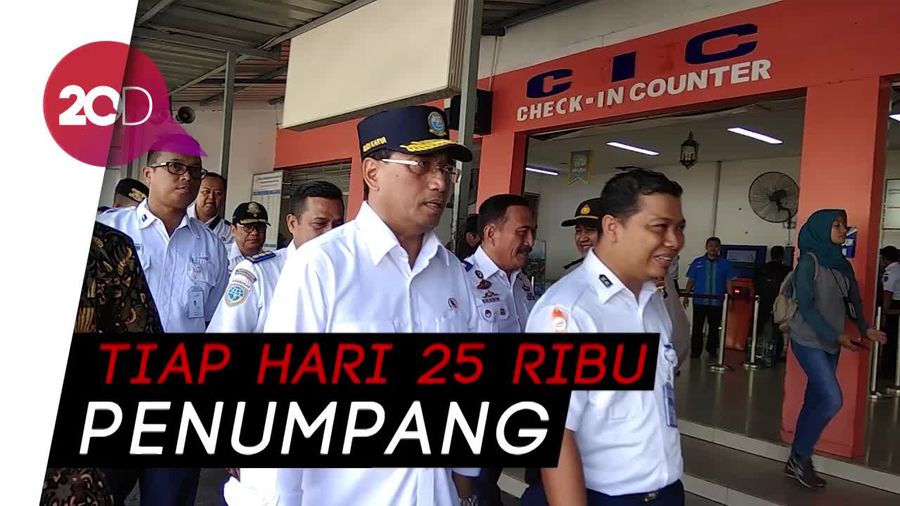 Stasiun Senen Masih Ramai, Menhub akan Tingkatkan Fasilitas