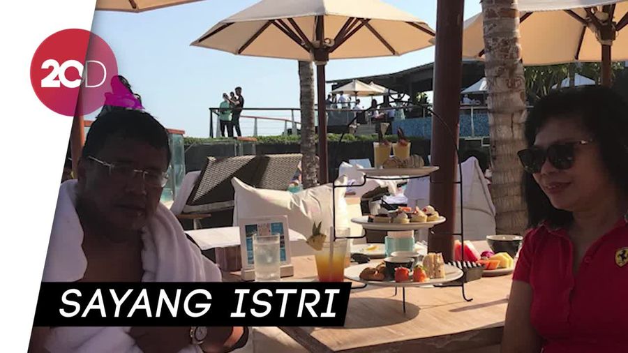 Mantab! Hotman Paris Belikan Bar di Bali untuk Sang Istri