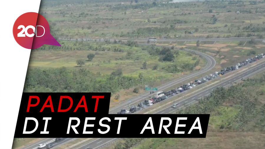 Arus Balik di Tol Cipali Pagi hingga Siang Dilihat dari Udara