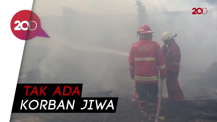 Gara-gara Bakar Sampah, 5 Kontrakan Ludes Terbakar 