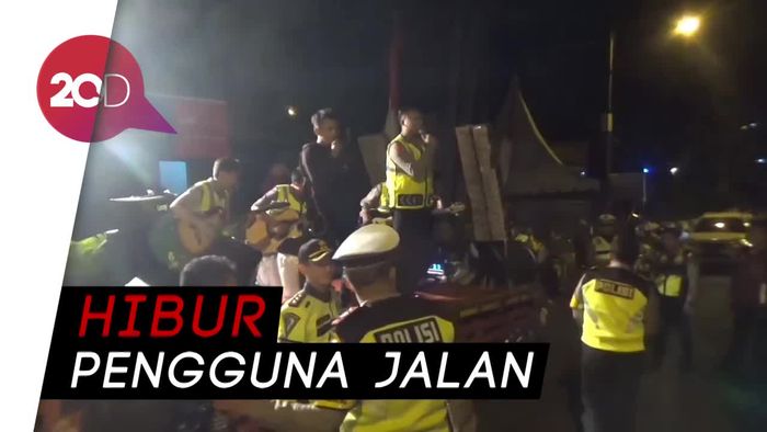 Polisi Gelar Konser di Jalur Nagreg Demi Pemudik