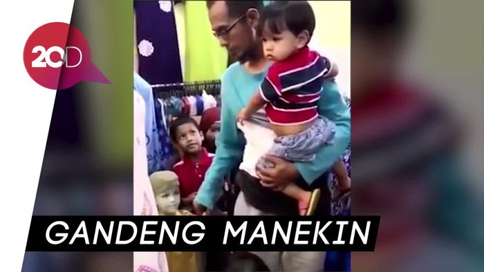 Ngakak! Repot Bawa Anak, Bapak Ini Salah Gandeng Tangan
