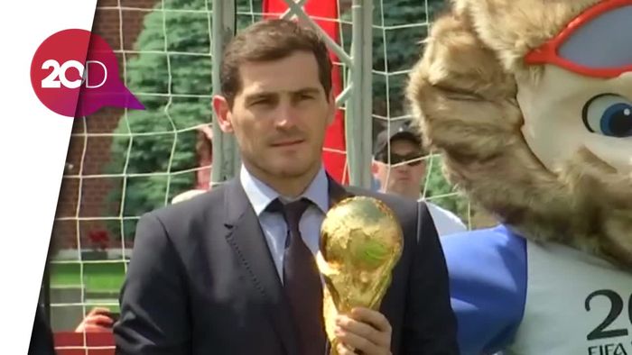 Iker Casillas Jajal Lapangan Hijau di Rusia