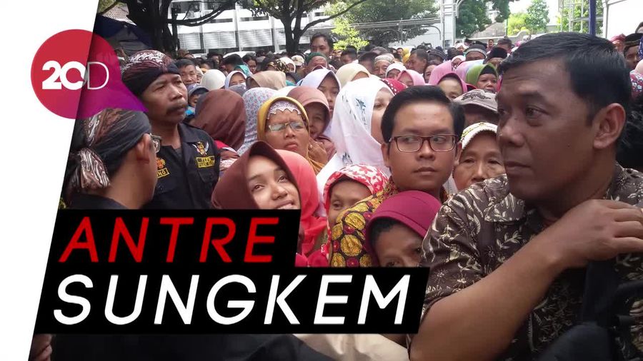 Ribuan Warga Yogya Hadiri Open House Sri Sultan HB X 
