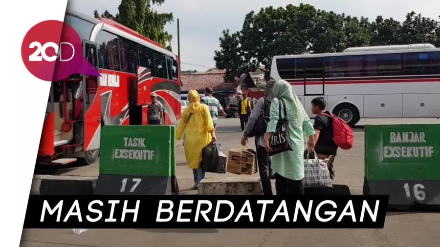 Penumpang Terus Berdatangan di Terminal Kp Rambutan 