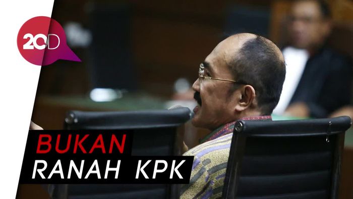 Fredrich Kembali Ungkit Kasus Kecelakaan Setnov di Pleidoinya 
