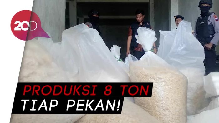 Pakai Bahan Expired, Pabrik Mi Instan di Mojokerto Digerebek