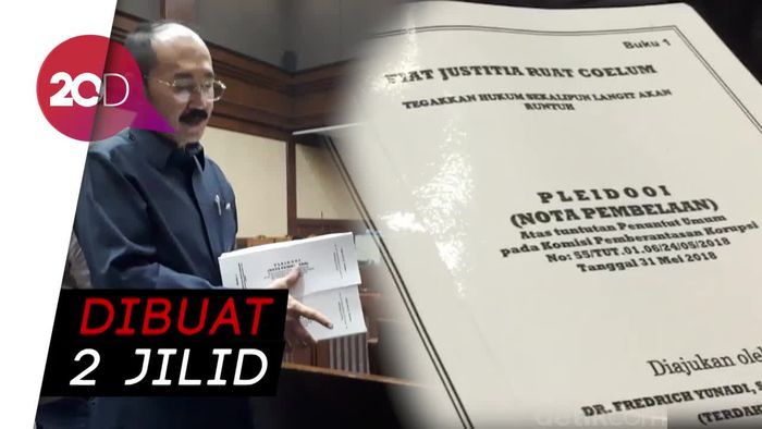 Tebal Nota Pembelaan Fredrich Capai 2.000 Halaman