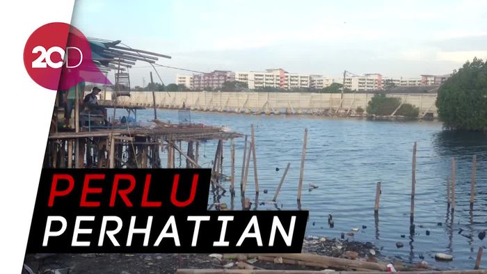 Pantai Marunda yang Terabaikan