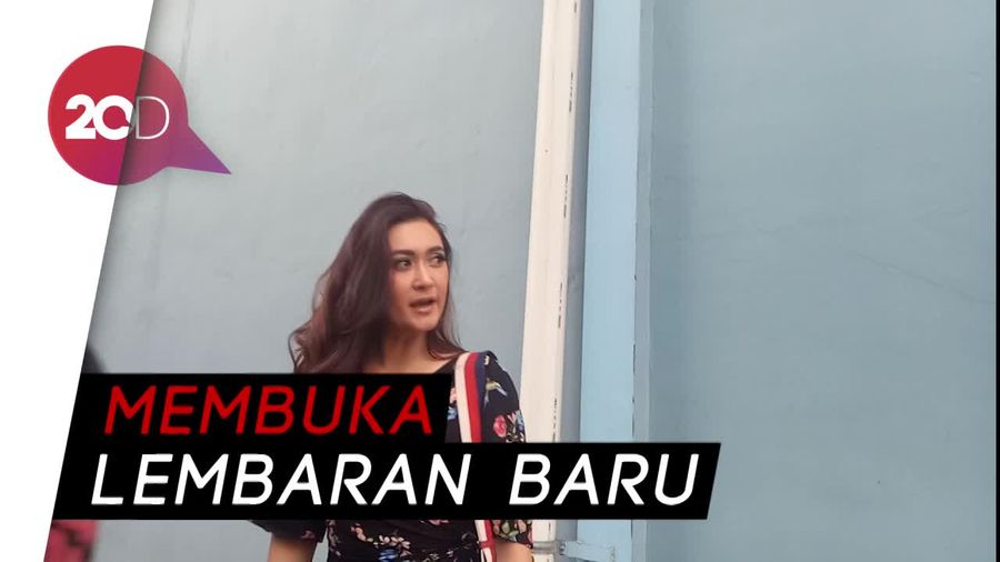 Tak Mau Pusing soal Asmara, Nafa Urbach Pilih Lanjut Kuliah