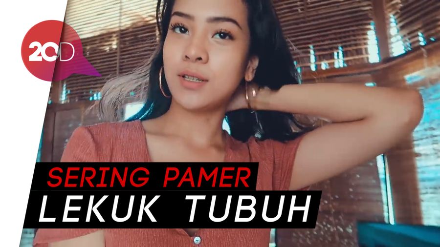 Pose Seksi Anya Geraldine yang Disorot KPAI (Lagi)