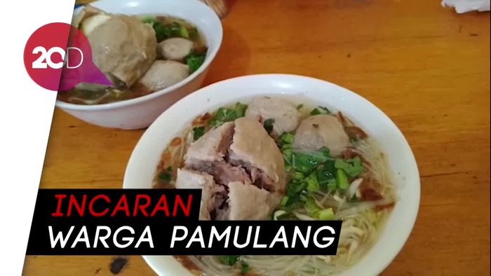 Kenyal Gurih Bakso Urat yang Populer di Pamulang