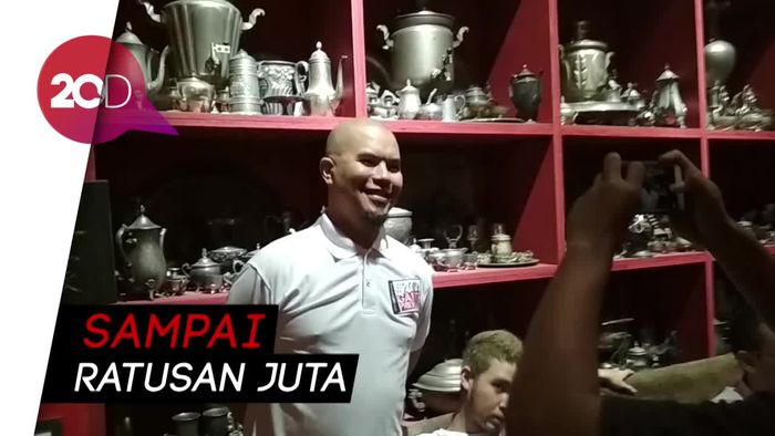Ahmad Dhani Akui Punya Banyak Utang karena Barang Antik