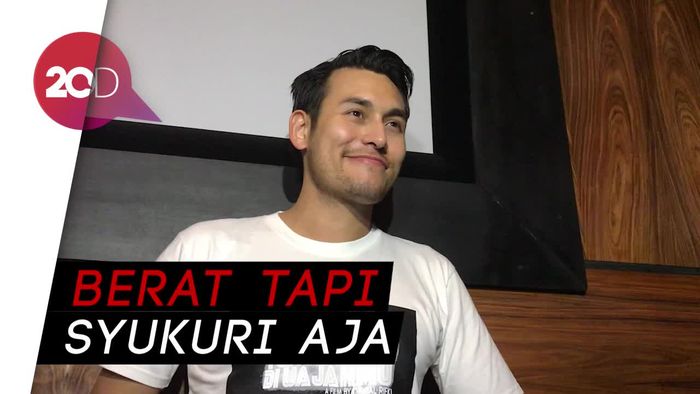 Tantangan Arifin Putra di Film Rembulan Tenggelam di Wajahmu