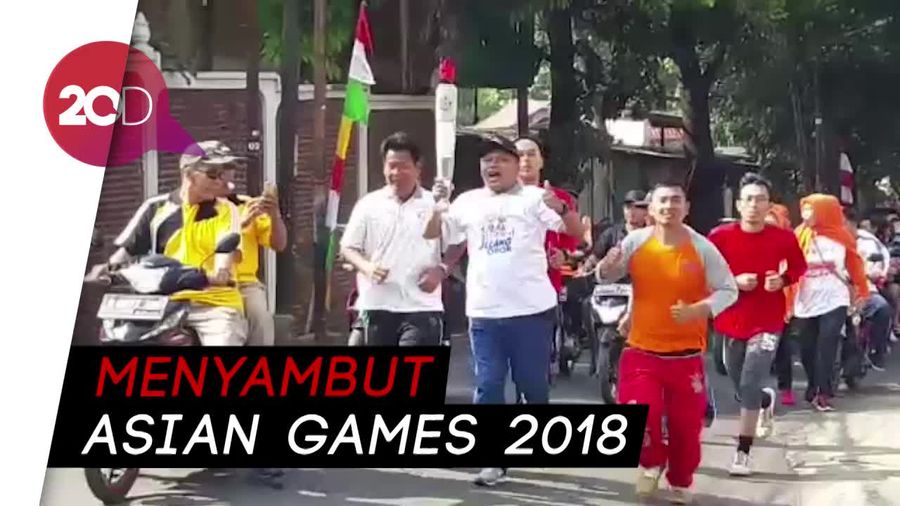 Keseruan Pawai Replika Obor Asian Games 2018