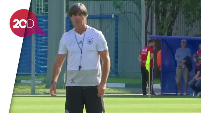 Joachim Loew Masih Setia di Timnas Jerman
