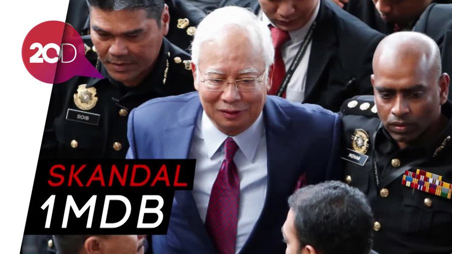 Video Najib Razak Tiba ke Pengadilan di Kuala Lumpur