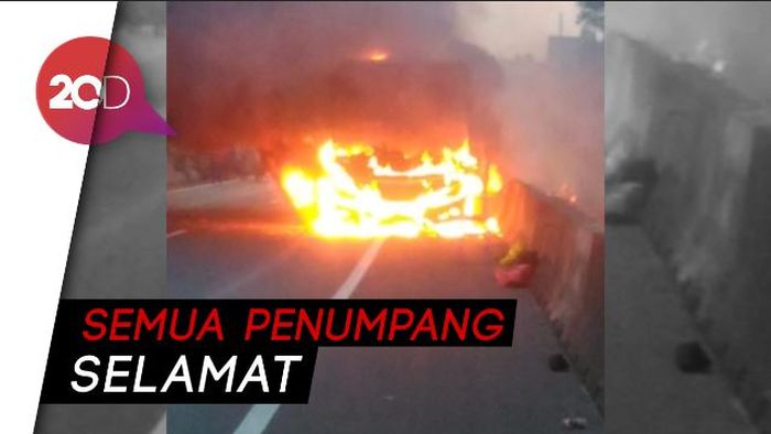 Pahala Kencana Ludes Dilahap Api, Cuma Sisakan Rangka