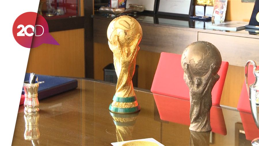 Yuk, Intip Pembuatan Trofi Piala Dunia di Italia