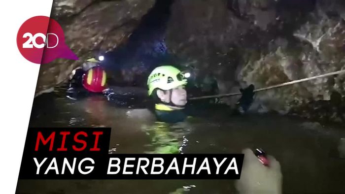 Penyelam Tewas  Saat Operasi SAR 12 Remaja yang Terjebak di Gua