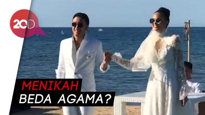 Beda Agama, Nadine dan Dimas Anggara Menikah di Bhutan?
