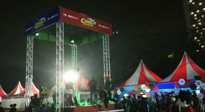 Nonton Bareng, Comot Bola, Terus Dapat Sepeda